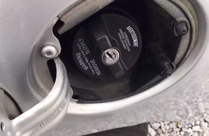 How to Choose the Perfect Locking Gas Cap?