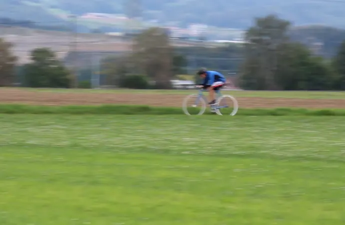 How fast does a fixie bike go?